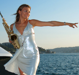 Saxophonistin Bilder Natalie Marchenko