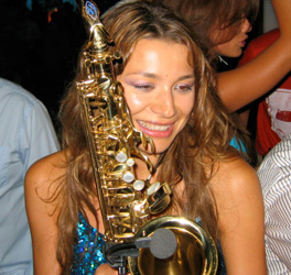 Saxophonistin Bilder Natalie Marchenko