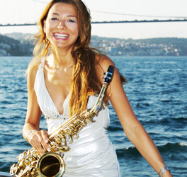 Saxophonistin Bilder Natalie Marchenko